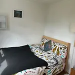 Mini Cabin In A Quiet Area