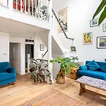 Quirky Spacious House In The Heart Of Hackney