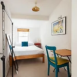 Quirky Spacious House In The Heart Of Hackney