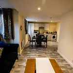 3 Bedrooms Flat -Wifi-Freeparking-Babycot-15Min To Pepys Park