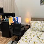 Grand Bleu - London - Next To Piccadilly Line Tube Station & Brand New Facilities