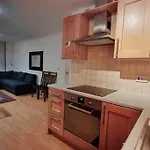 Entire Home In East London E3 Near Bromley By Bow Station