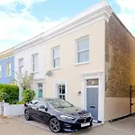 Stylish House In Wimbledon