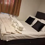 Share Accommodate