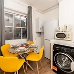 Covent Garden-Oxford Street Central London Apartment