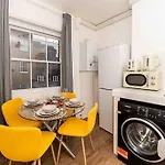 Covent Garden-Oxford Street Central London Apartment