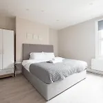 Kennington Apartment D/Apartment