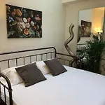 Hyde Park 3Bed With Patio As Seen On Tv House Hunters International