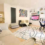 Trendy 2Bedroom And 2 Bathroom Flat, Quiet Nottinghill Street