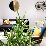 Luxury Stay House With 2 Bedrooms Free Driveway Parking Close To Central London Wembley Stadium And Shopping Malls