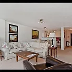 Us Embassy Spacious Apartment