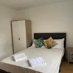 2Bed Cozy Spacious Apartment - 15Min To Canary Wharf O2 Excel Central London
