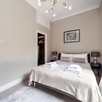 Elegant Chelsea Hideaway