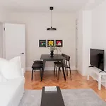 Superb Apartment Next To Hyde Park