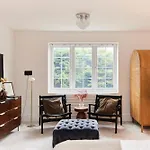 The Redbridge Sanctuary - Spacious 3Bdr House With Garden
