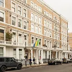 Remarkable 2-Bed Apartment In London