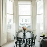 Remarkable 2-Bed Apartment In London