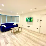 Comfortable One Bedroom Flat With Free Car Park In London