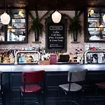 The Hayden Pub & Rooms