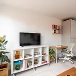Chic & Modern Dalston Apartment