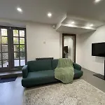 Stylish Modern Flat With Private Garden In Maida Vale