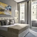 Prime Chelsea Apartment