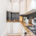 Top-Quality Flat In Central London