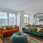 Stylish 3-Bedroom Home In The Heart Of Fulham