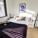 Unique And Cozy Apartment In Central London