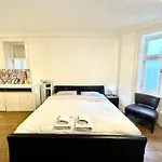 5 Minutes From Hyde Park And Oxford Street 5 Bedrooms Apartment In Central London
