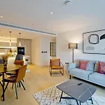Fabulous Westfield 2 Bed
