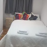 Cosy One Bedroom Flat In London