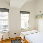 Farringdon Leo Loft