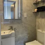 Grays Inn Road - Room 3