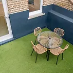 Spacious 2-Bed Flat In Brixton With Private Terrace