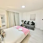 Edgware Road Beautiful Family Apartment