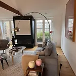 Chelsea, Three-Bedroom Contemporary Living Duplex