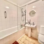 Bright And Quiet 1-Bed Apartment In Notting Hill