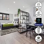 Stylish Studio Apt By Stay Smart Short Lets & Serviced Accommodation Woodstock With Free Wifi