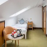 Oyo Abbey Hotel, London Shepherd\'S Bush Market