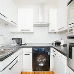 2 Bed London Eye 1