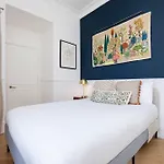 Veeve - The Islington Elegance