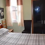 2 Bedroom Apartment, Fortescue Road