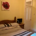 2 Bedroom Apartment, Fortescue Road
