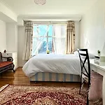 3 Bedroom Apartment Edgware Road By Ali