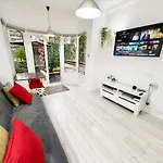Luxurious Terrace 2 Bedrooms In Relaxing Apartment In Covent Garden
