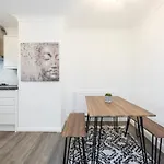 Comfortable 2Br Battersea Steps To Clapham St