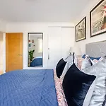 Private And Gated Family Residence - Sleeps 6