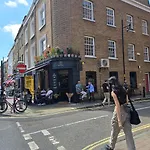 The Maltings Tower Bridge Apartment