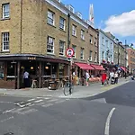 The Maltings Tower Bridge Apartment